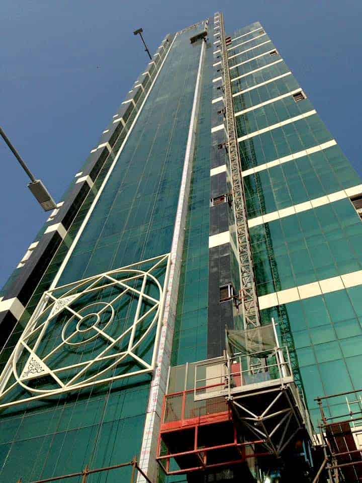High rise buildings in Qatar maninio.com #constructiondoha #pearlqatar 