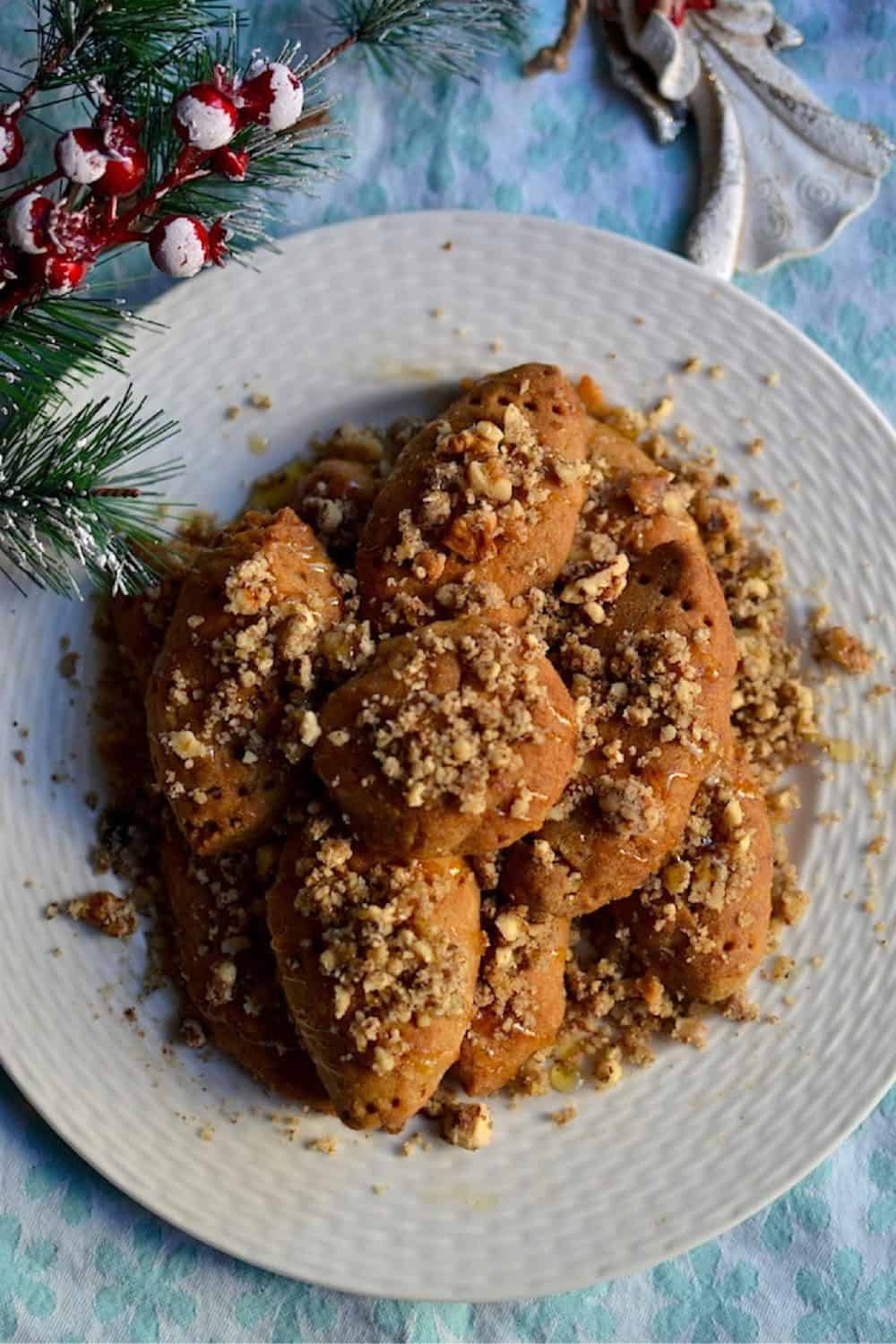 Serve the Christmas Cookies (Melomakarona) | Greek | Low in Calories. maninio.com