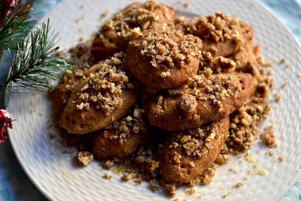 Aromatic Christmas Cookies (Melomakarona) | Greek. maninio.com