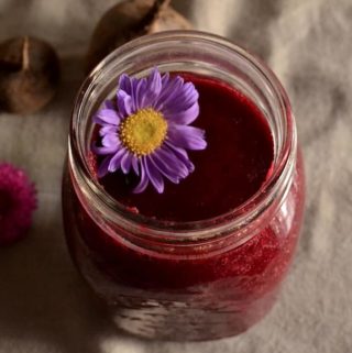 Beetroot Smoothie. 35+ Vegan Healthy Breakfast Ideas to Start your day. maninio.com