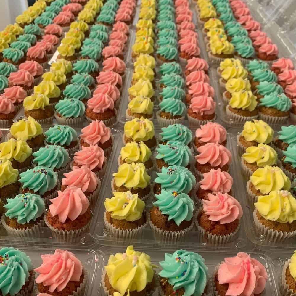 Pink, green and yelow cupcakes